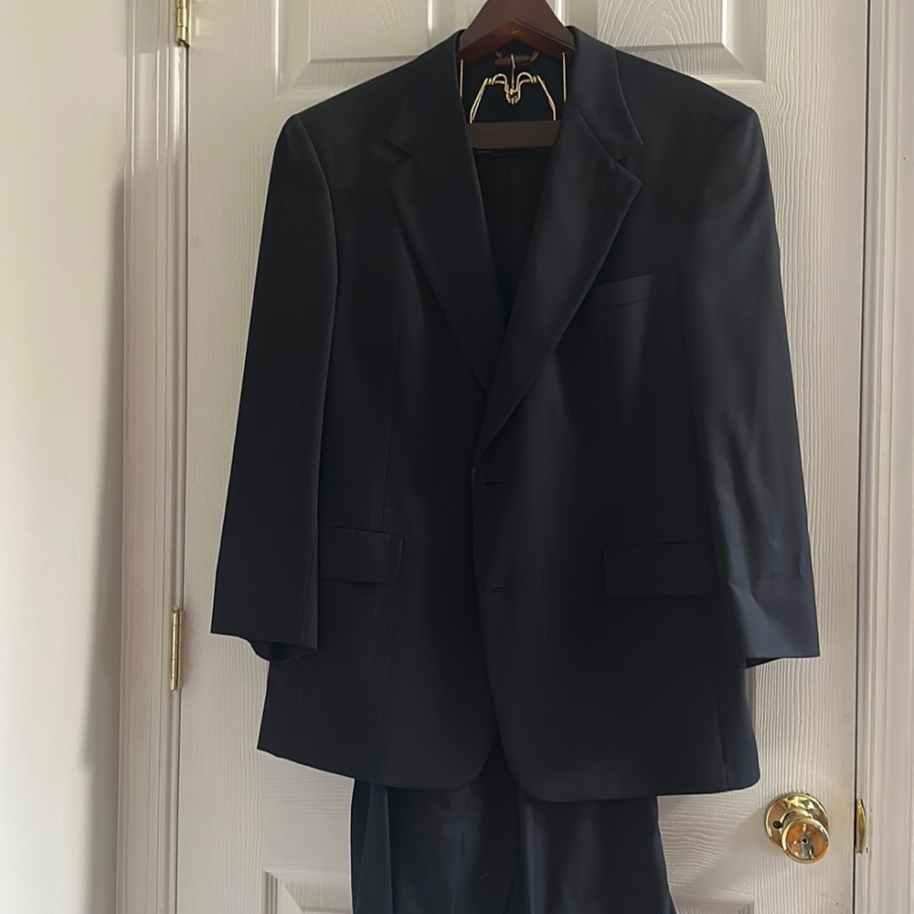 Hart Schaffner Marx Pinstripe Suit 41S Jacket ; 37S Pants